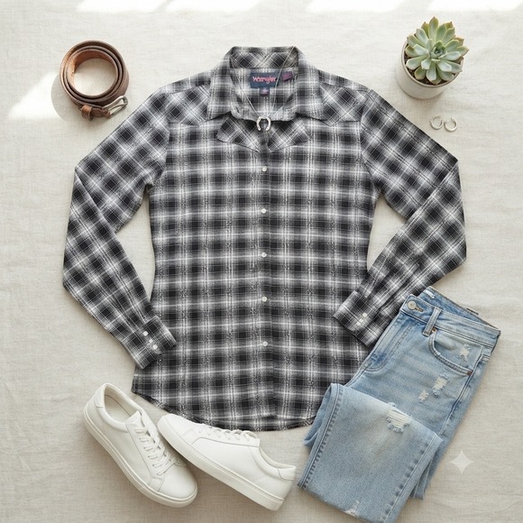 Wrangler Tops - Wrangler Womens Black White Plaid Metallic Western Snap Button‎ Shirt LW4021X S